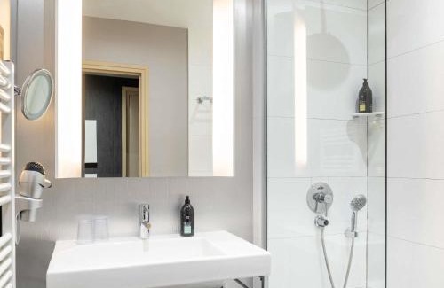 Puteaux Apartment | Aparthotel Adagio La Défense Esplanade