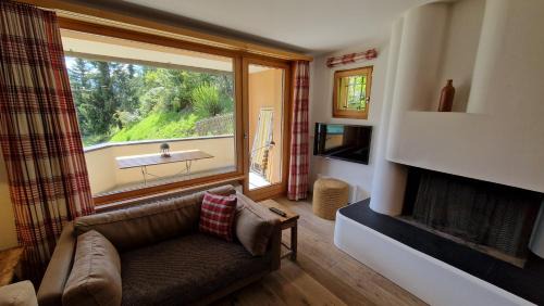 Silvaplana Apartment | Aparthotel Chesa Bellaval