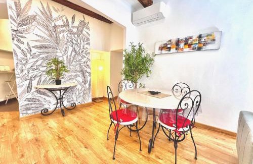 Old Town Apartment | ApartHotel Riviera - La Maison De Francois - Old Town