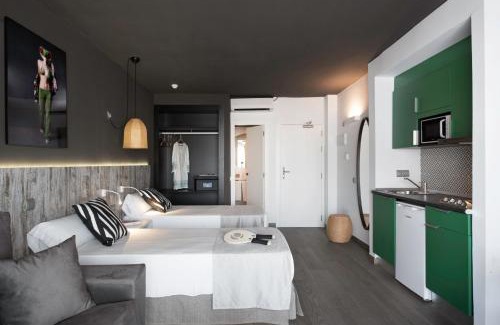 Sant Josep de sa Talaia Apartment | Aparthotel Vibra Mogambo - Adults only