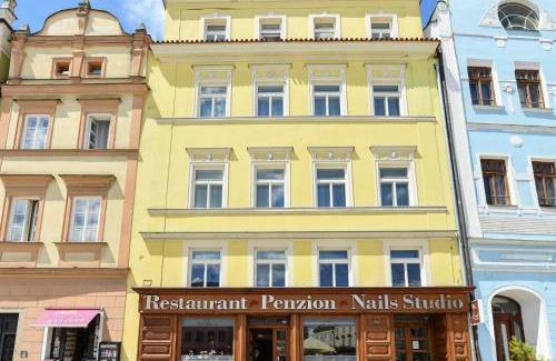 Jindrichuv Hradec Apartment | Apartmány Na Náměstí 85