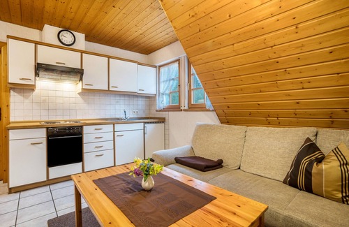 Bad Rippoldsau-Schapbach Apartment | Apartment 'Ferienwohnung 1 Im Bauernhaus' with Shared Terrace, Shared Garden and Wi-Fi
