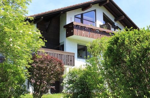 Oy-Mittelberg Apartment | Apartment 'Ferienwohnung Seeglück' with Balcony and Wi-Fi