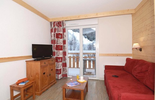 Saint-Sorlin-d'Arves Apartment | Apartment ∙ 8 guests