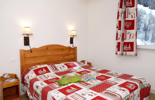 Saint-Sorlin-d'Arves Apartment | Apartment ∙ 10 guests