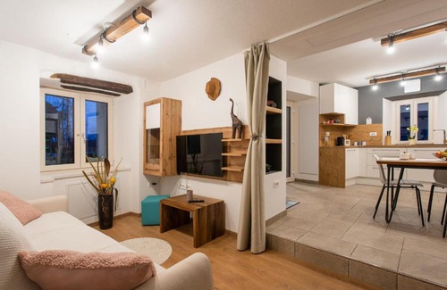 Sezana Apartment | Apartma Ob stari murvi, Sežana