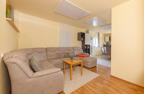 Ravne v Bohinju Apartment | Apartma Ravne in Bohinj - Scenic Apartment with View