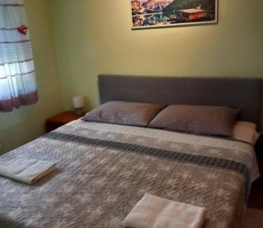 Sarsoni Apartment | Apartman 4 - private parking and sea view