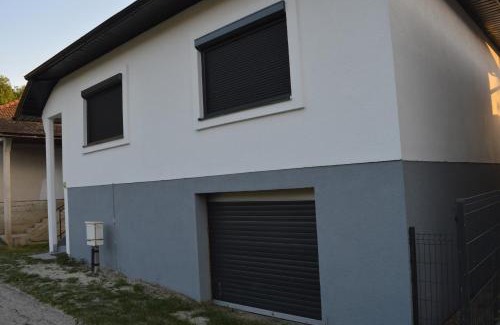 Kulen Vakuf House | Apartman Amela Deluxe