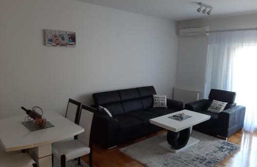 Trebinje Apartment | Apartman DORA