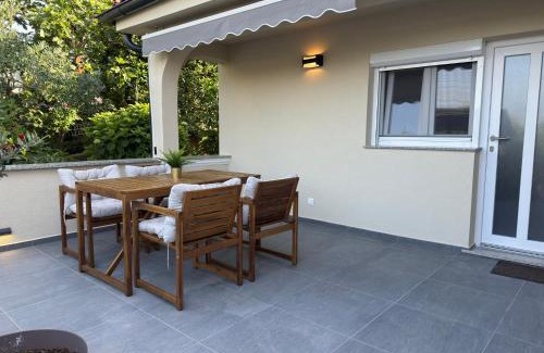 Salatic Apartment | Apartman Meld