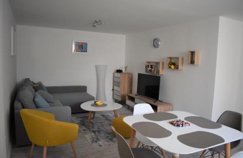 Pjescana Uvala Apartment | Apartman Tomki - modern, refurbished 2 bedroom apartment - 4 guests