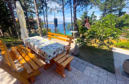 Jadranovo Apartment | Apartmani Combaj