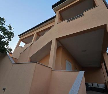 Obrovac Apartment | Apartmani Desnica