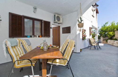 Zavala Apartment | Apartmani Kulić 25 metara od plaže br 2