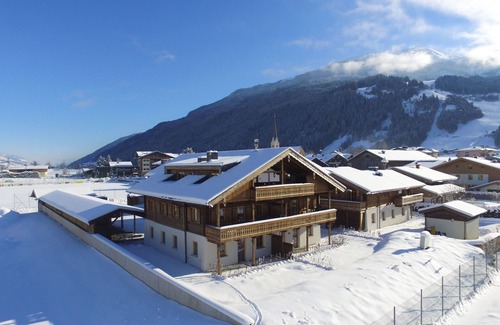 Hollersbach im Pinzgau Ski Chalet | Apartment in Hollersbach with sauna near ski area