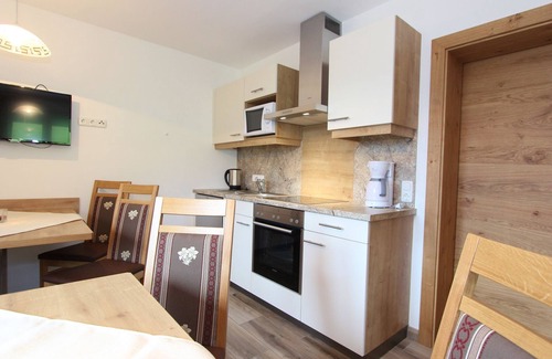 Sankt Veit im Pongau Apartment | Apartment in Sankt Johann near Ski Area