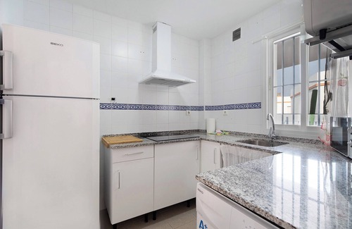 Los Gallos-Cerromolino Apartment | Apartment "La Jara" close to the Sea with Shared Pool & Wi-Fi