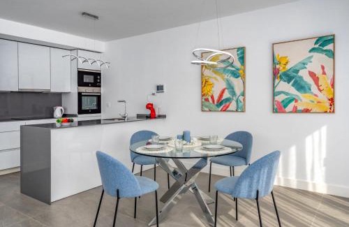 Puerto de la Duquesa Apartment | Apartment Ático Sea View Pure South by Interhome