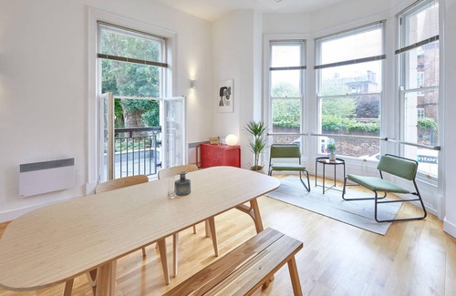South Cliff Apartment | Apartment 1 @ Easby Hall