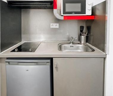 Rosny-sous-Bois Apartment | Apartment 10 mins from Paris