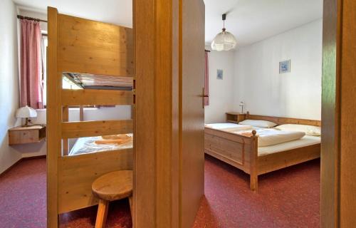Todtnauberg Apartment | Apartment 12 - Ferienresidenz Roseneck, 2 Schlafzimmer, mit Schwimmbad in Todtnauberg bei Feldberg