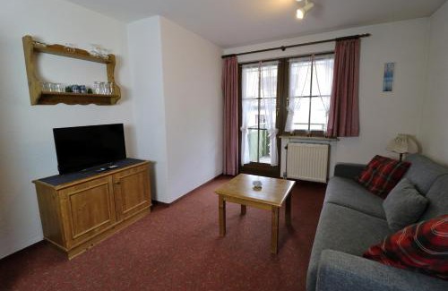 Todtnauberg Apartment | Apartment 12 - Ferienresidenz Roseneck, 2 Schlafzimmer, mit Schwimmbad in Todtnauberg bei Feldberg