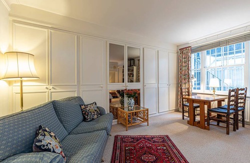 Little Venice Apartment | Apartment ∙ 2 bedrooms ∙ 3 guests