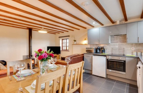 Brynrefail House | Apartment ∙ 2 bedrooms ∙ 4 guests