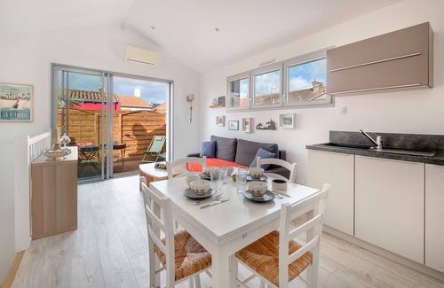 La Bernerie-en-Retz Apartment | Apartment 230m from the beach. Sleeps 4.