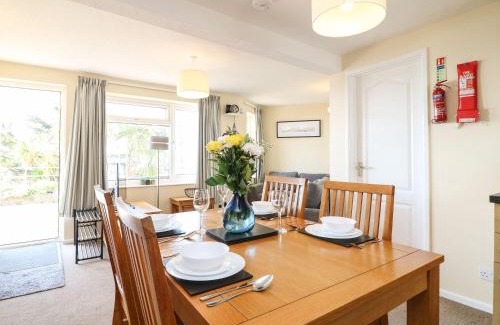 Seaton House | Apartment 2 - Mount Brioni