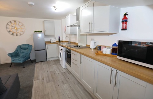 Lympstone Apartment | Apartment 2, The Strand, Exmouth, By RentMyHouse