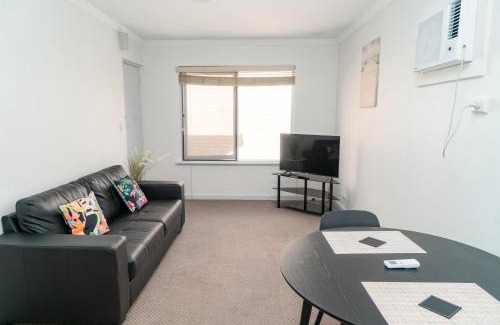 Rivervale Hotel | Apartment 25 Burswood
