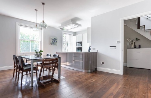 St. Helen's Apartment | Apartment ∙ 3 bedrooms ∙ 5 guests