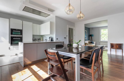 St. Helen's Apartment | Apartment ∙ 3 bedrooms ∙ 5 guests