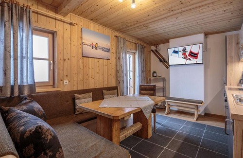 Itter Apartment | Apartment 3 - Talblick - Apartments Grünholz