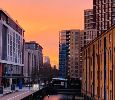 Docklands Apartment | Apartment 3, Warehouse K