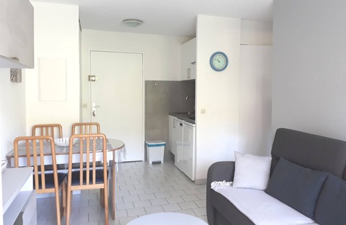 Cavalaire-sur-Mer Apartment | Apartment 4 People In Residence Secured Swimming Pool Garage CAVALAIRE/SEA