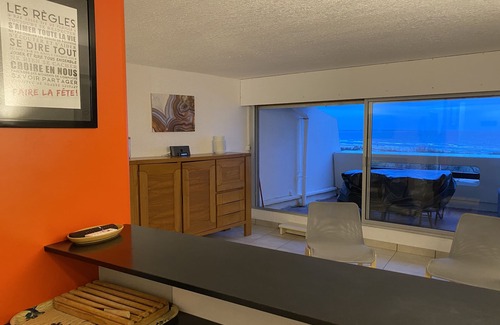 Montpellier Apartment | APARTMENT 59 M2 - 2 BEDROOMS - TERRACE 9 M2 - FULL SEA VIEW - GARAGE INCLUDED