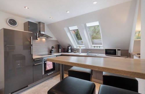 Sankt Georgen im Schwarzwald Apartment | Apartment '84qm, 2 Schlafzimmer' with Shared Terrace, Shared Garden and Wi-Fi