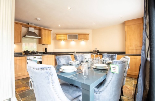 Worksop Apartment | Apartment 9-1st Floor, 2 bed sleeps 5 with Sofabed