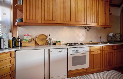 Sao Pedro de Muel Apartment | Apartment 'A Casa Da Concha' with Sea View, Balcony and Wi-Fi