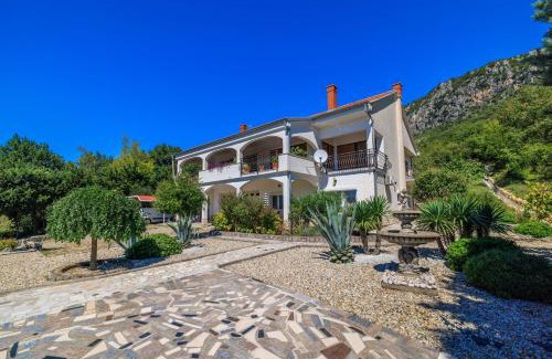 Bribir Apartment | Apartment Agava