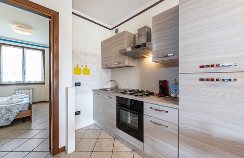Crociale Apartment | Apartment "Al Tulipano" with Pool, Wi-Fi & Terrace