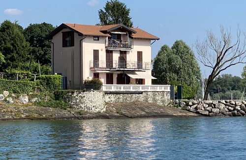 Sasso Moro Condo | Apartment am See mit Traumblick