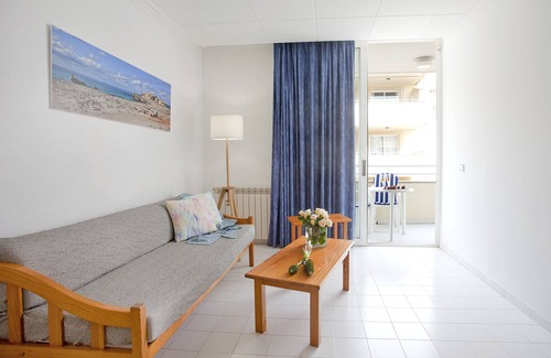 Colonia Sant Jordi Apartment | Apartment 'Apartamento Estándar' with Balcony, Wi-Fi and Air Conditioning