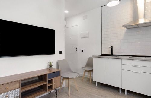 Barbate Apartment | Apartment 'Apartamentos Habana 2' with Air Conditioning