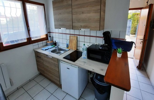 Maubeuge Apartment | Apartment-Apartment-Ensuite with Bath