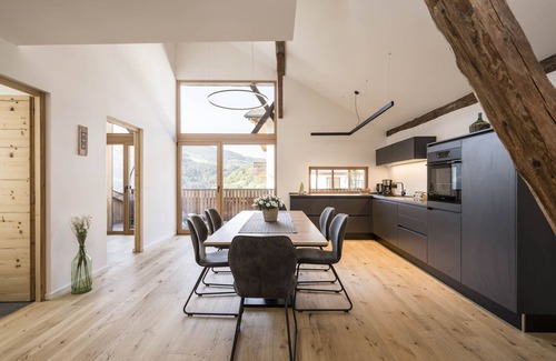 Feldthurns Apartment | Apartment 'Bachmannhof Ringelblume' with Mountain View, Shared Pool and Wi-Fi