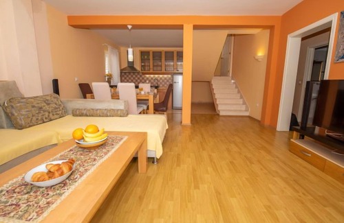 Vrpolje Apartment | Apartment Bencun by Interhome